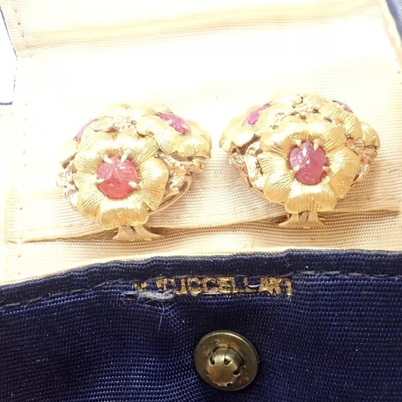 Authentic! Vintage Buccellati 18k Yellow Gold Carved Ruby Flower Earrings - Picture 12 of 12